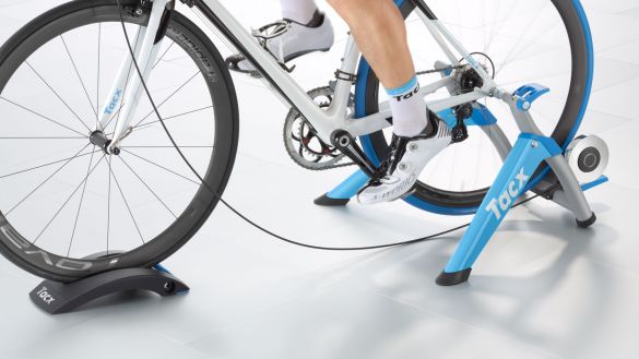 Tacx Satori smart Fahrrad trainer online kaufen beim tri